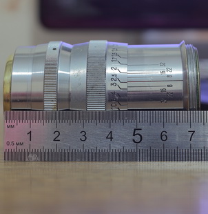 Carl Zeiss Triotar 85/4