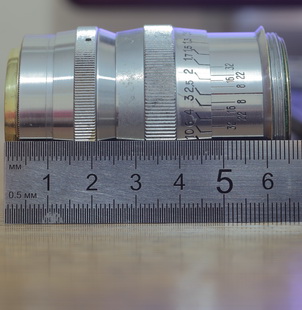 Carl Zeiss Triotar 85/4